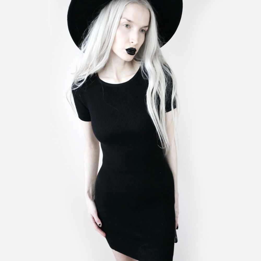 F21 Black Ribbed Bodycon T-shirt Dress